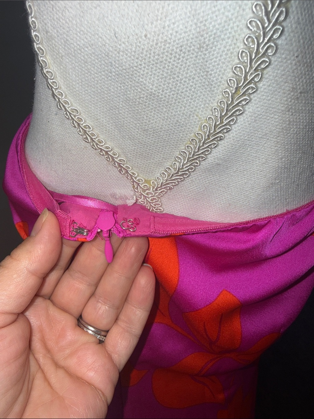 Sugarlips Vallie One-Shoulder Vacation Pink and Orange Floral Satin Shift Dress - Picture 6 of 10